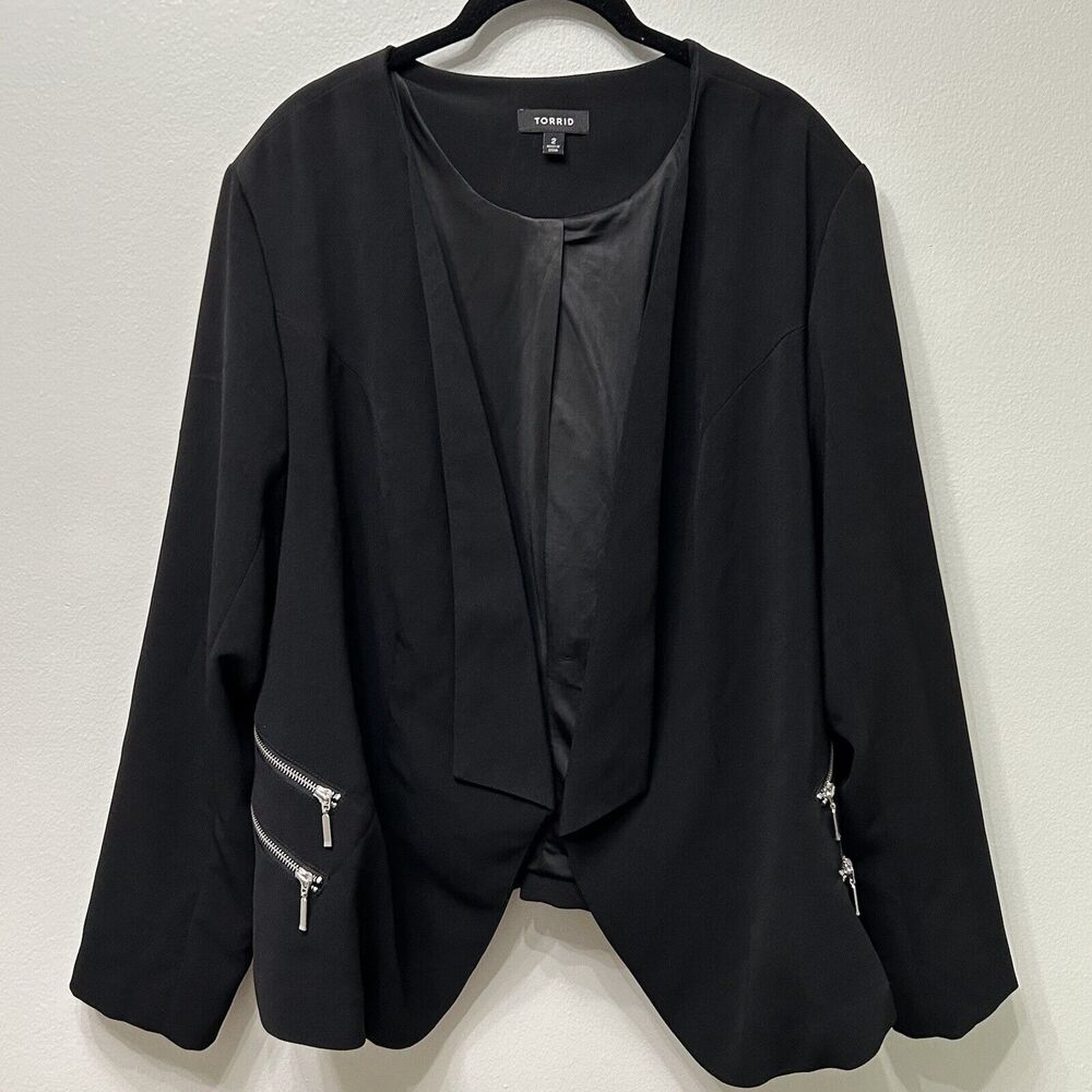 Torrid Blazer Women's Black 2 2X Open Front Shoulder Pads Faux Pockets Jacket